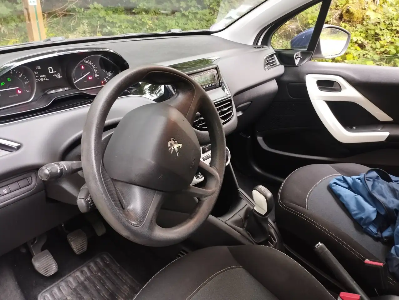 Peugeot 208 208 — photo 8