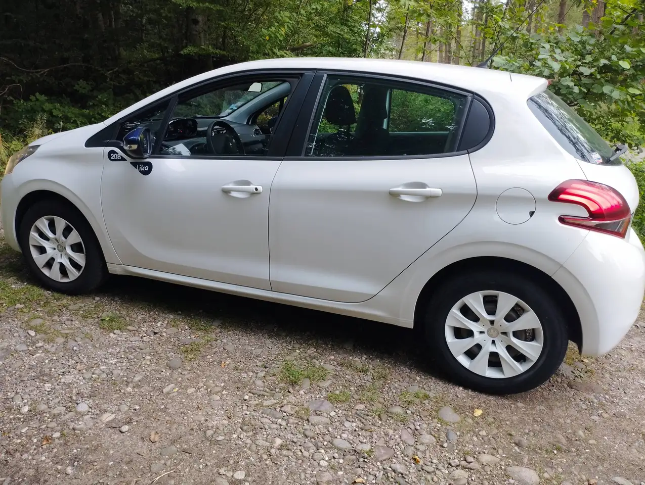 Peugeot 208 208 — photo 5