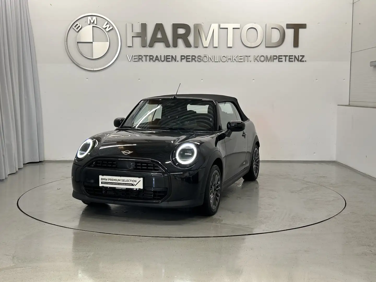 MINI Cooper C Cabrio *Classic Trim / Paket M* Schwarz - 2