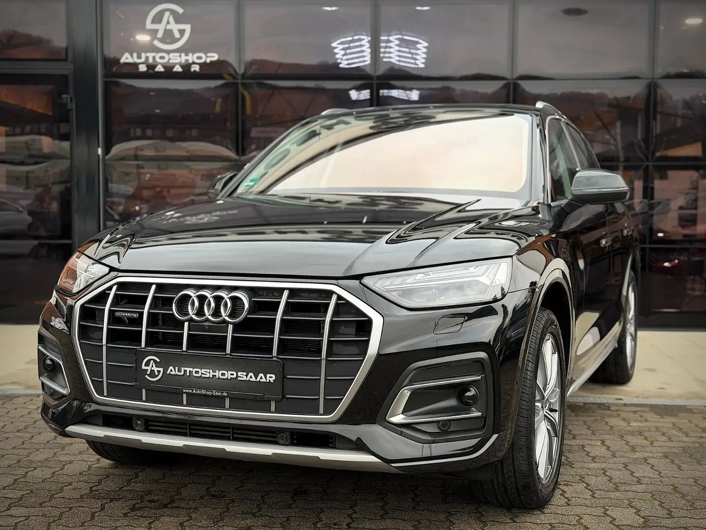 Audi Q5 50 TFSI e quattro advanced Panorama/AHK/360° Schwarz - 1