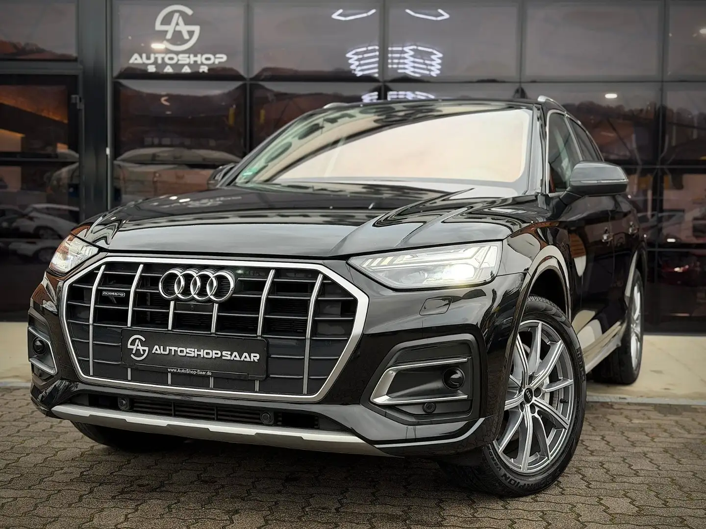 Audi Q5 50 TFSI e quattro advanced Panorama/AHK/360° Schwarz - 2
