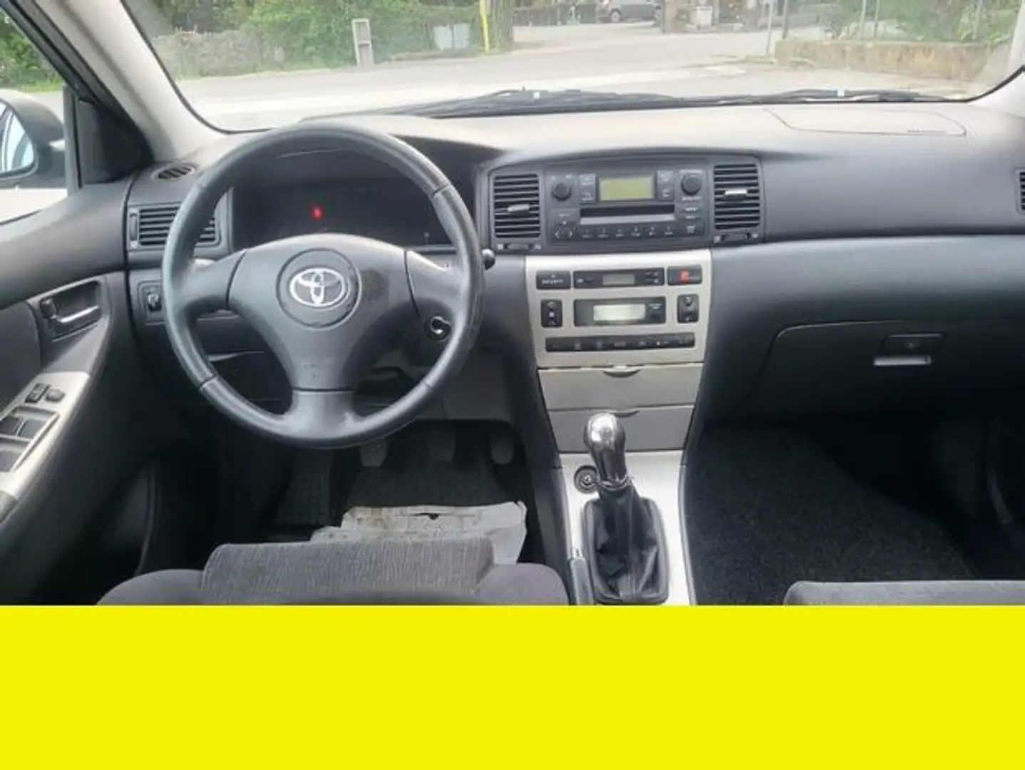 Toyota Corolla - 1