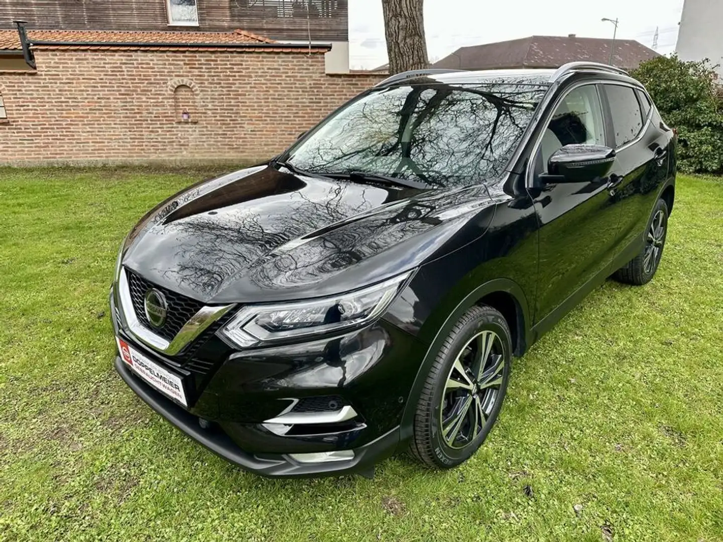 Nissan Qashqai N-Connecta ''Martin'' Schwarz - 1
