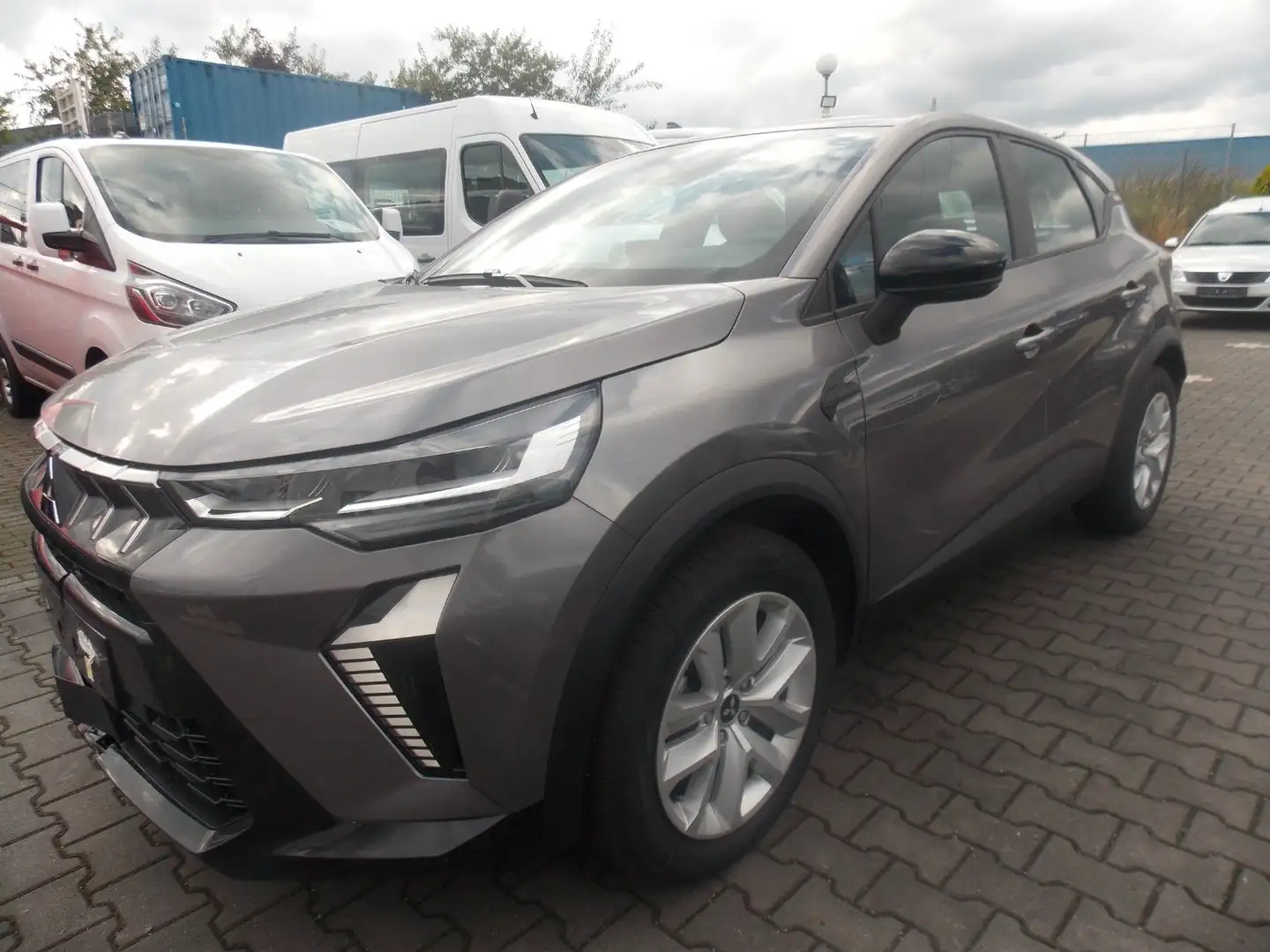 Mitsubishi ASX mit erst 469 KM Gris - 2