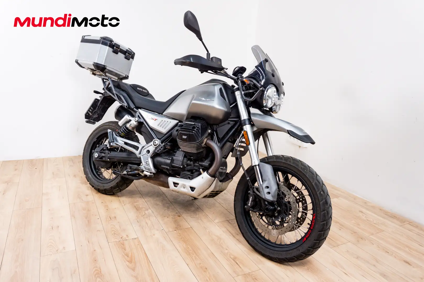 Moto Guzzi V 85 TT - 2