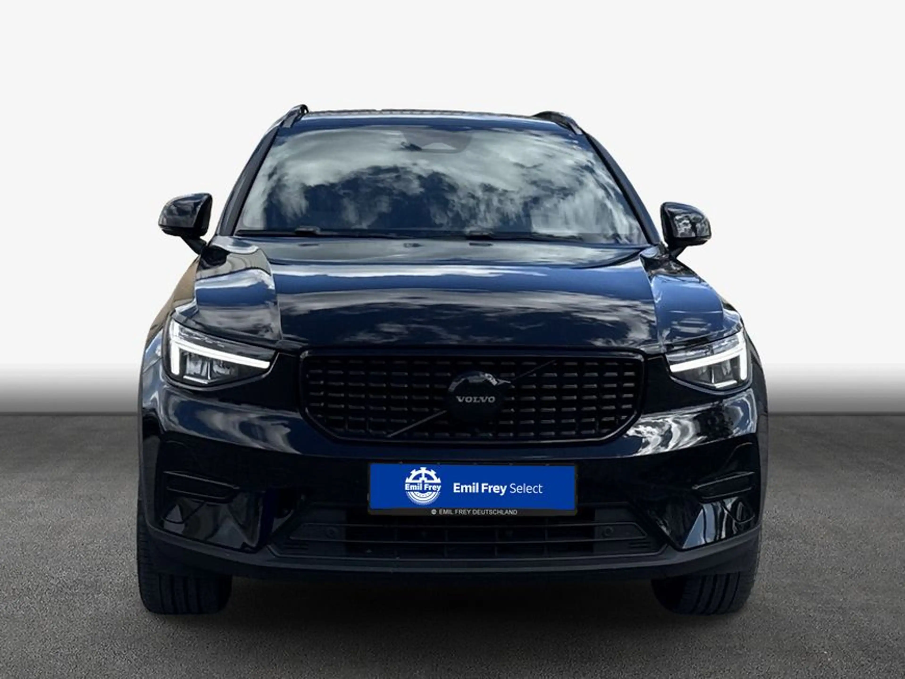 Volvo XC40 XC40 B3 B DKG Plus Black Edition — photo 3