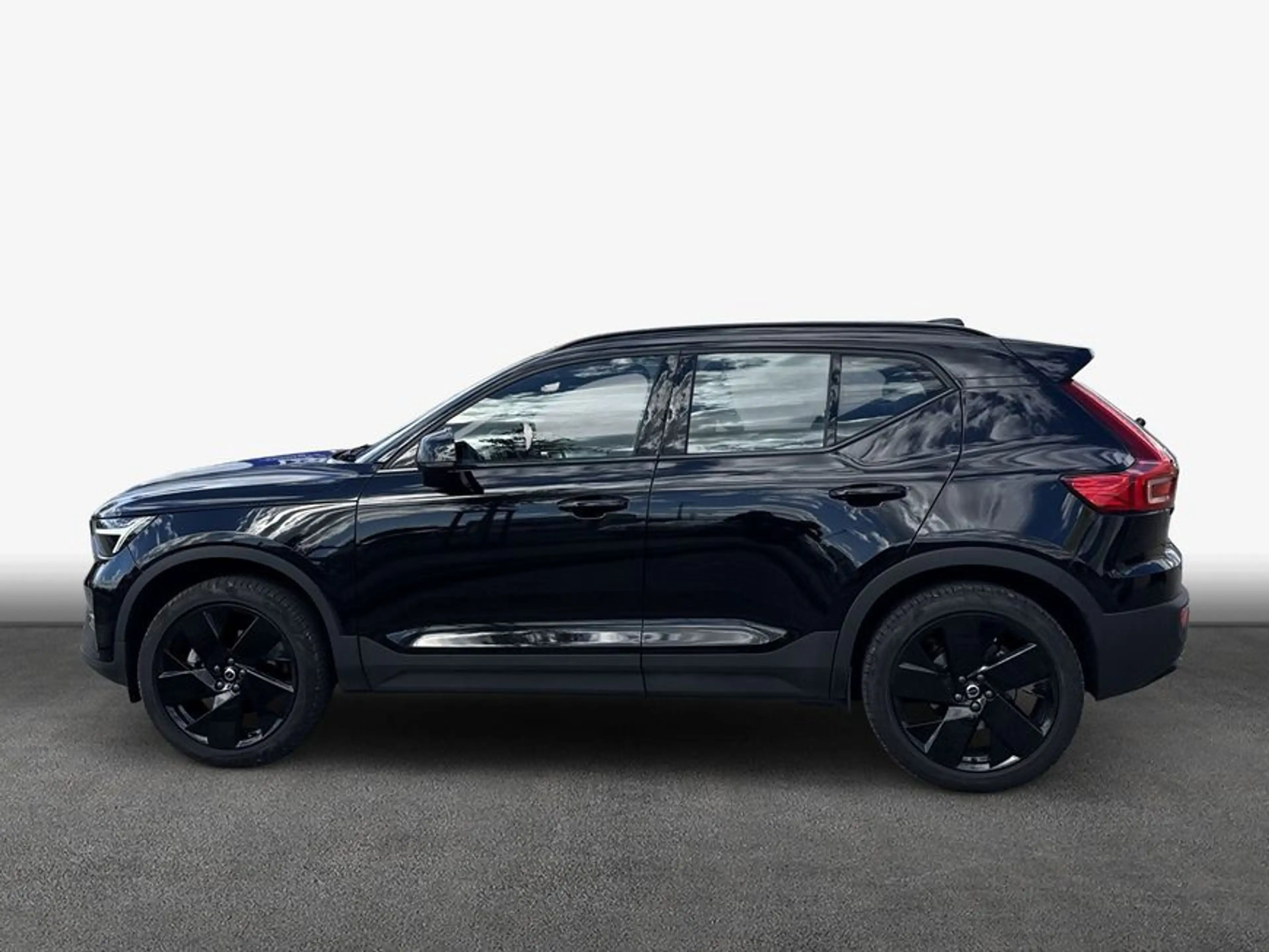 Volvo XC40 XC40 B3 B DKG Plus Black Edition — photo 4