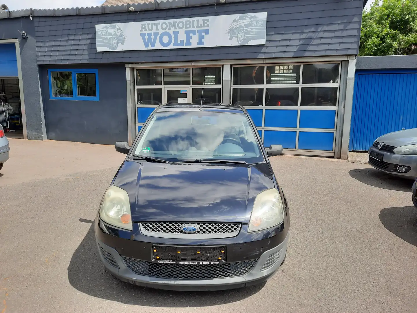 Ford Fiesta 1.3 Ambiente Blauw - 1