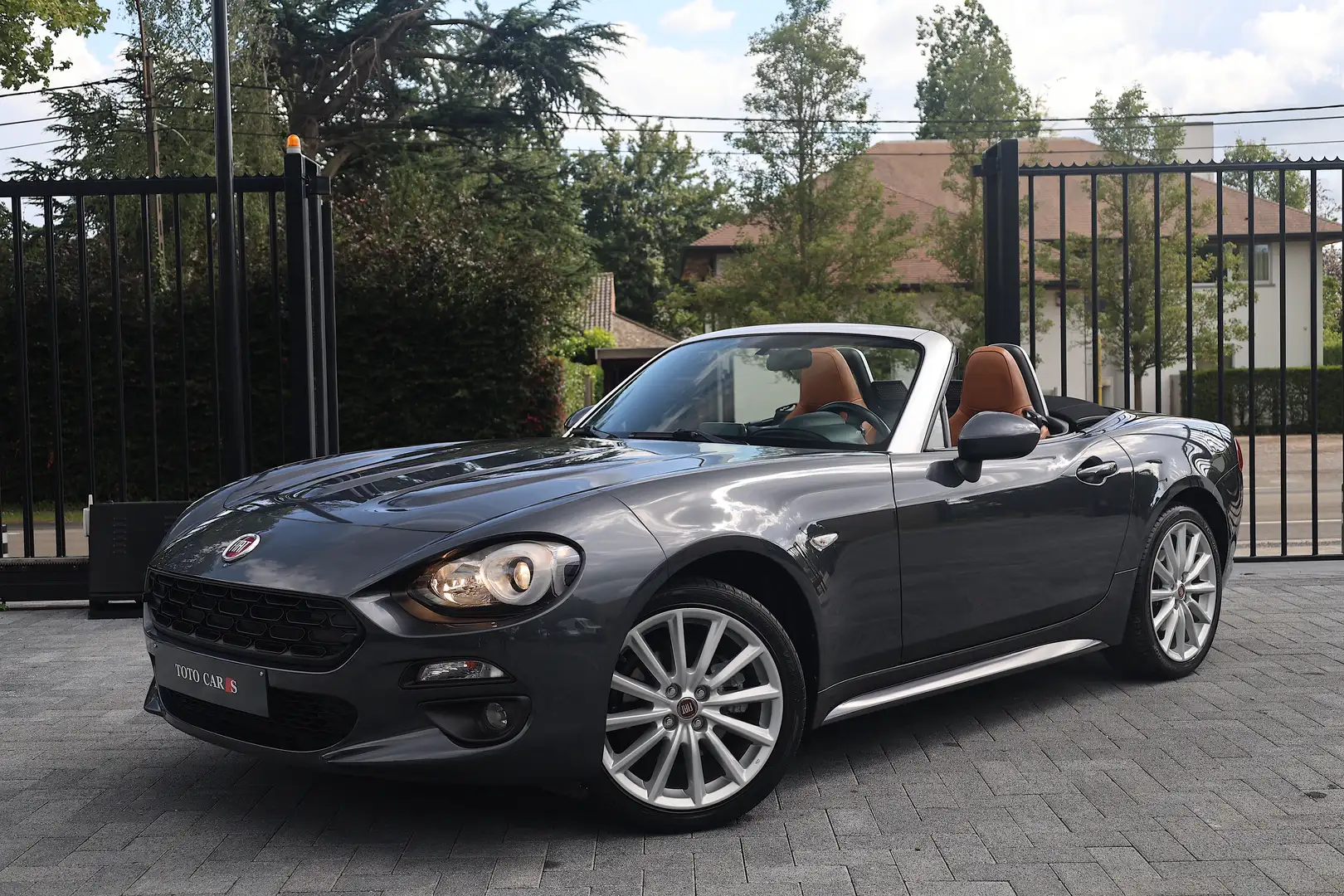 Fiat 124 Spider | Automaat | KEY-LESS | CAMERA | CRUISE | LEDER | - 1