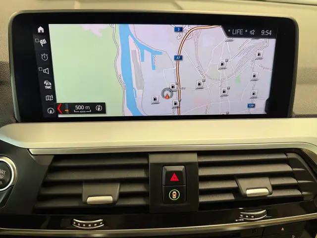BMW X3 view 5