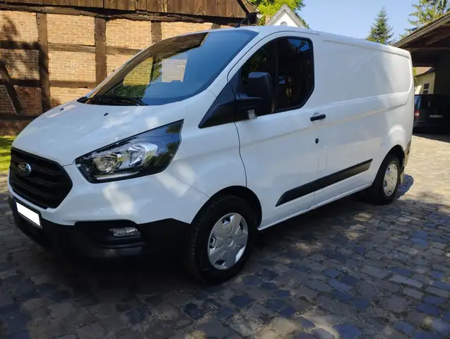 Ford 280 L1 AHK-RÜCKF.KAMERA-REGALE-GANZJREIFN