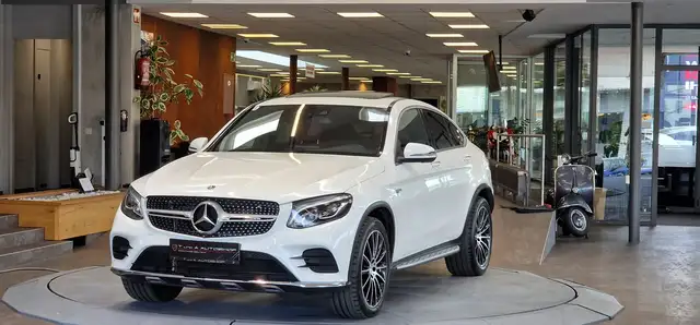 Mercedes-Benz GLC 250 d 4Matic Coupe AMG-Paket Aut. *360°*Schiebedach*Lu