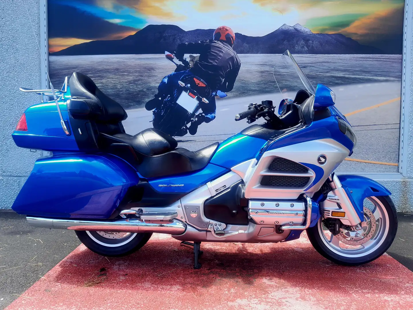 Honda GL 1800 GOLDWING - 1