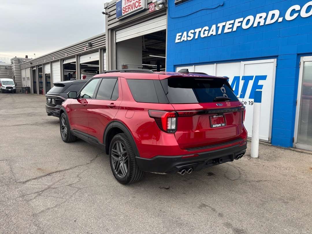 2026 Ford Explorer ST — photo 1