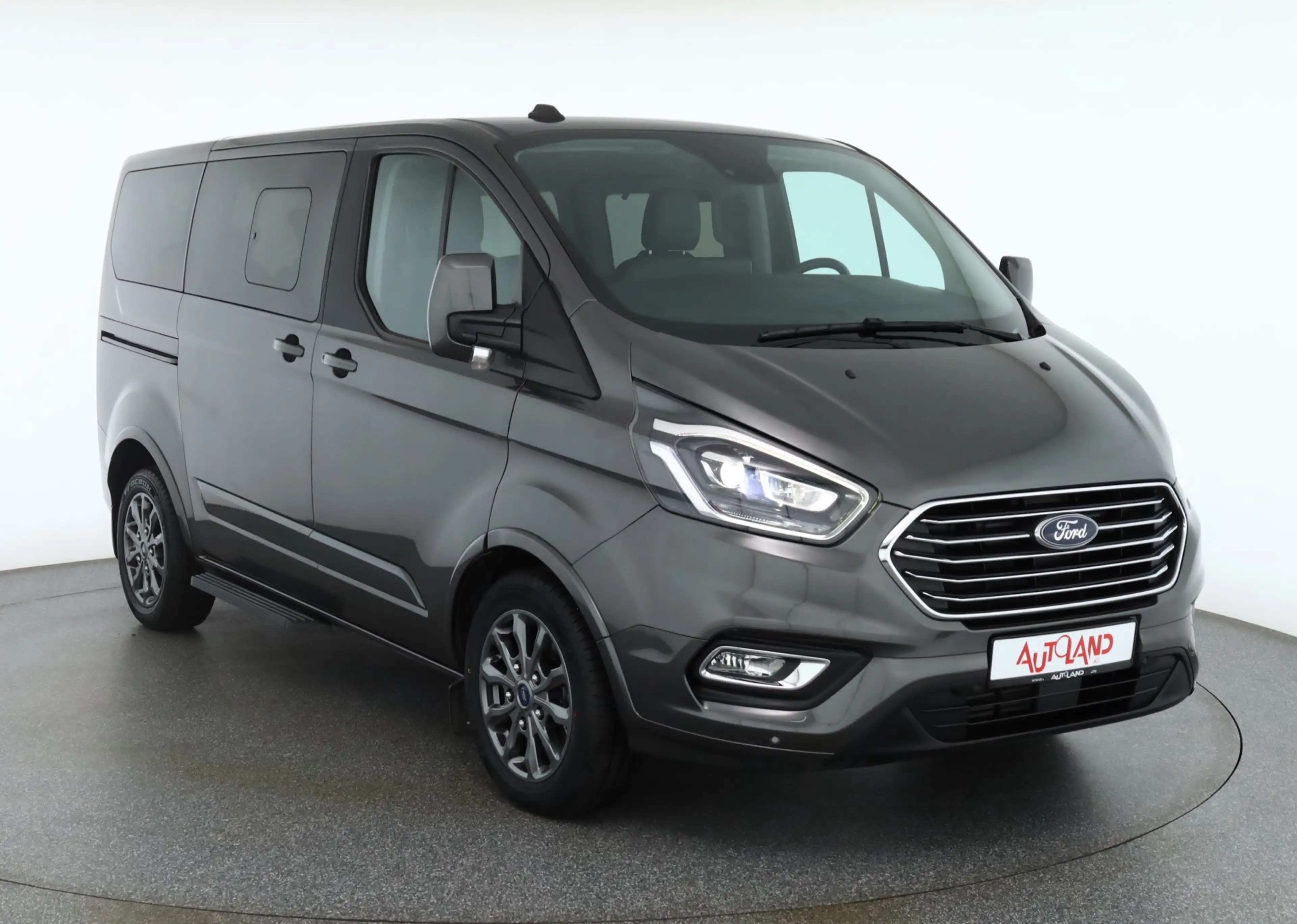 Ford Tourneo Custom Kombi 2.0 TDCI Titanium X Navi — photo 7