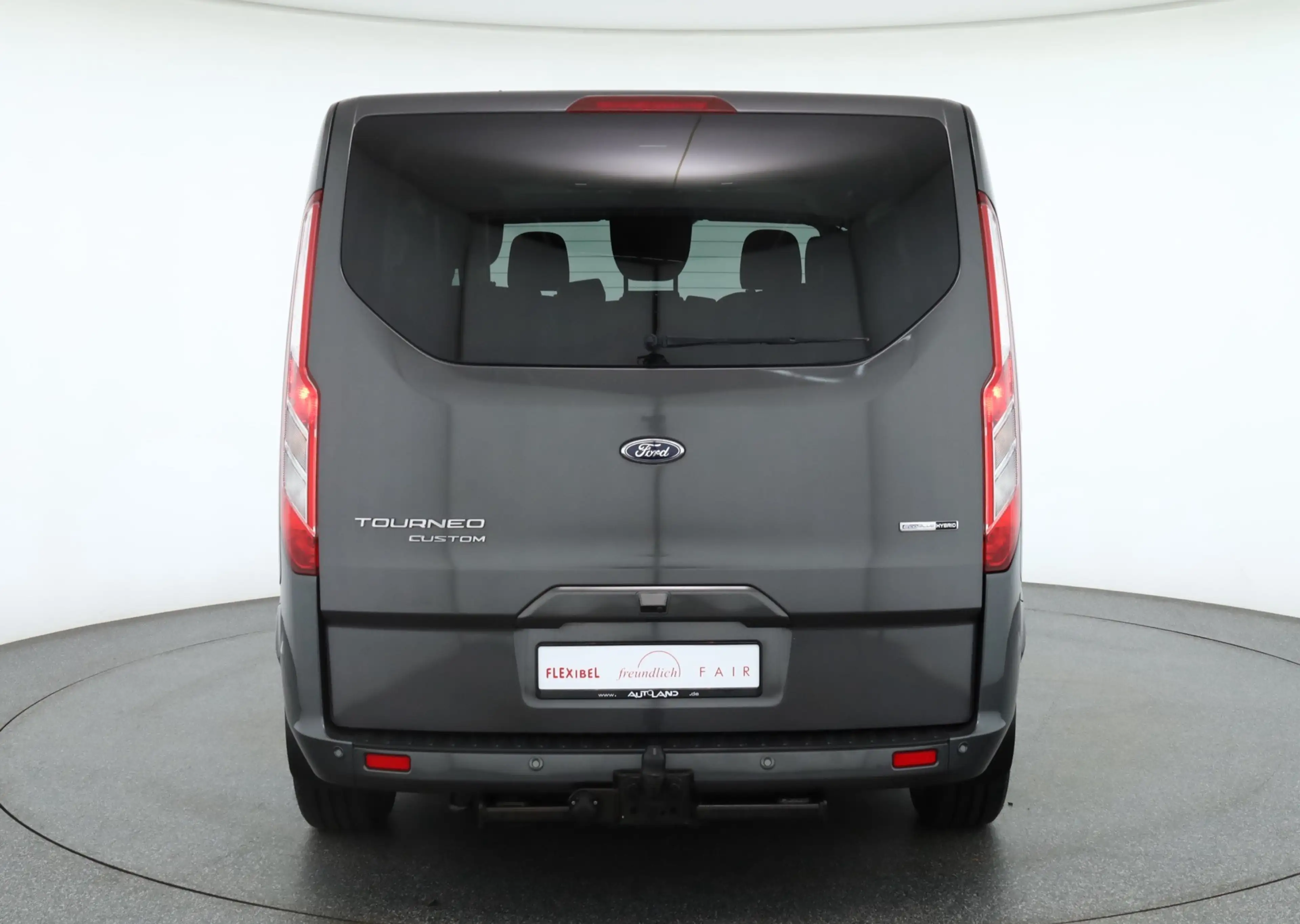 Ford Tourneo Custom Kombi 2.0 TDCI Titanium X Navi — photo 4