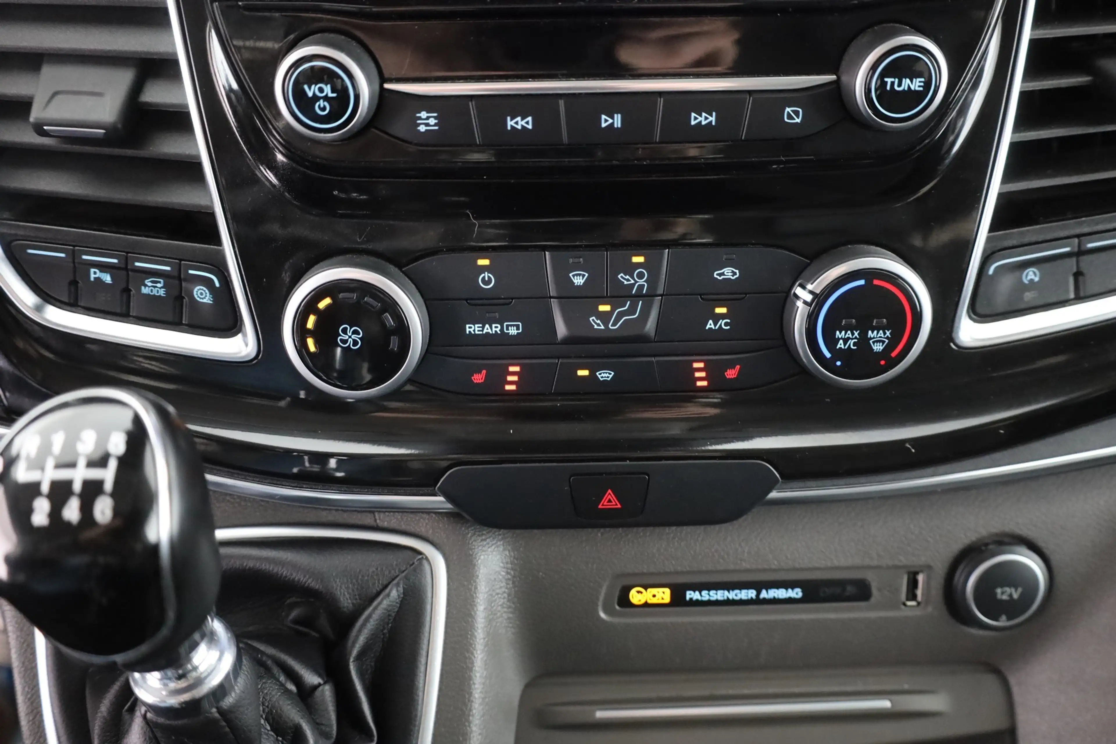 Ford Tourneo Custom Kombi 2.0 TDCI Titanium X Navi — photo 13