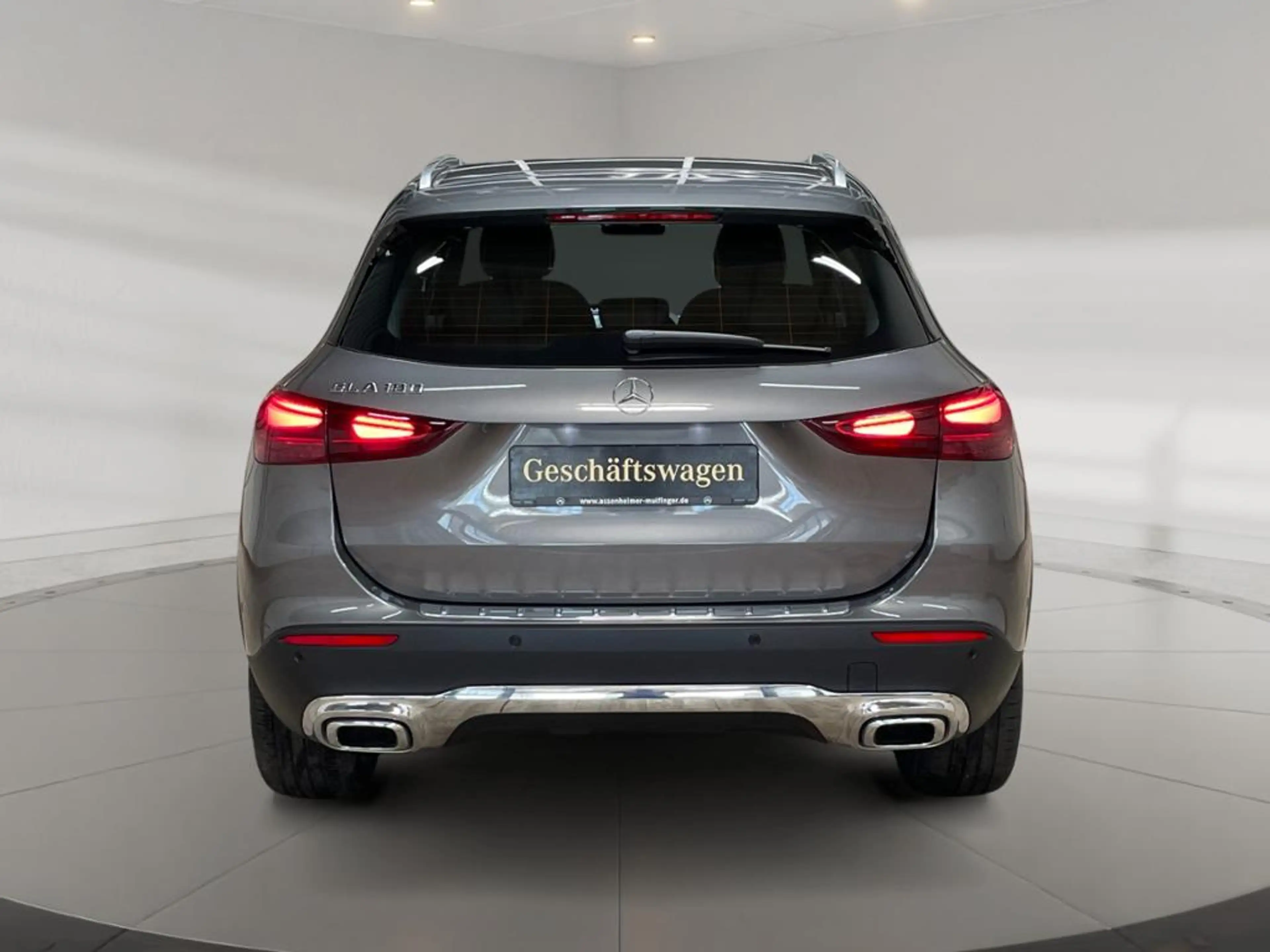 Mercedes-Benz GLA 180 MBUX+Progressive+Wide+Cam+LED+Navi+AUT — photo 6