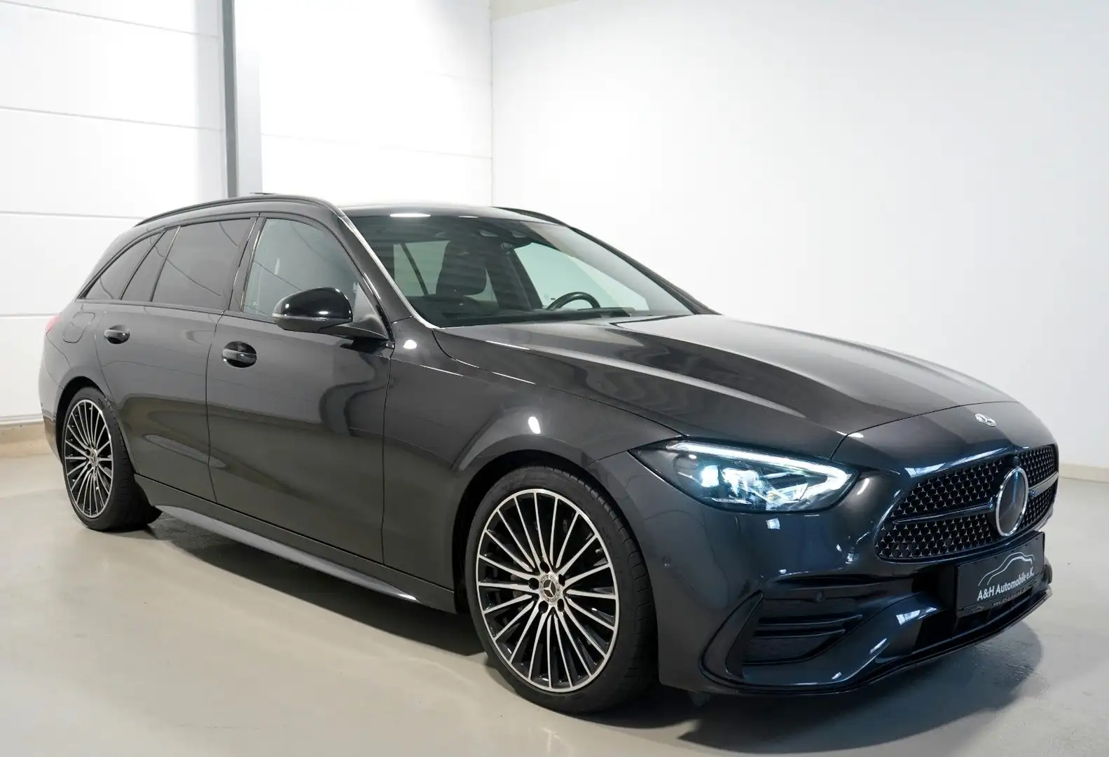 Mercedes-Benz C 220 d T-Modell *ACC*LEDER*LED*PANO*KAMERA* Gris - 1