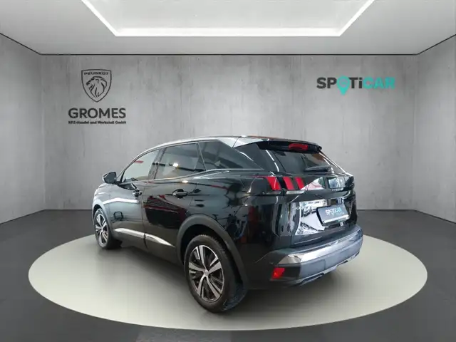 Peugeot 3008 view 5