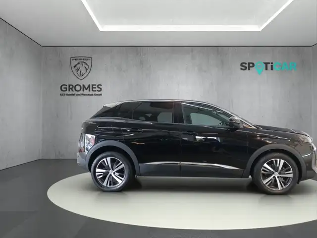 Peugeot 3008 view 2