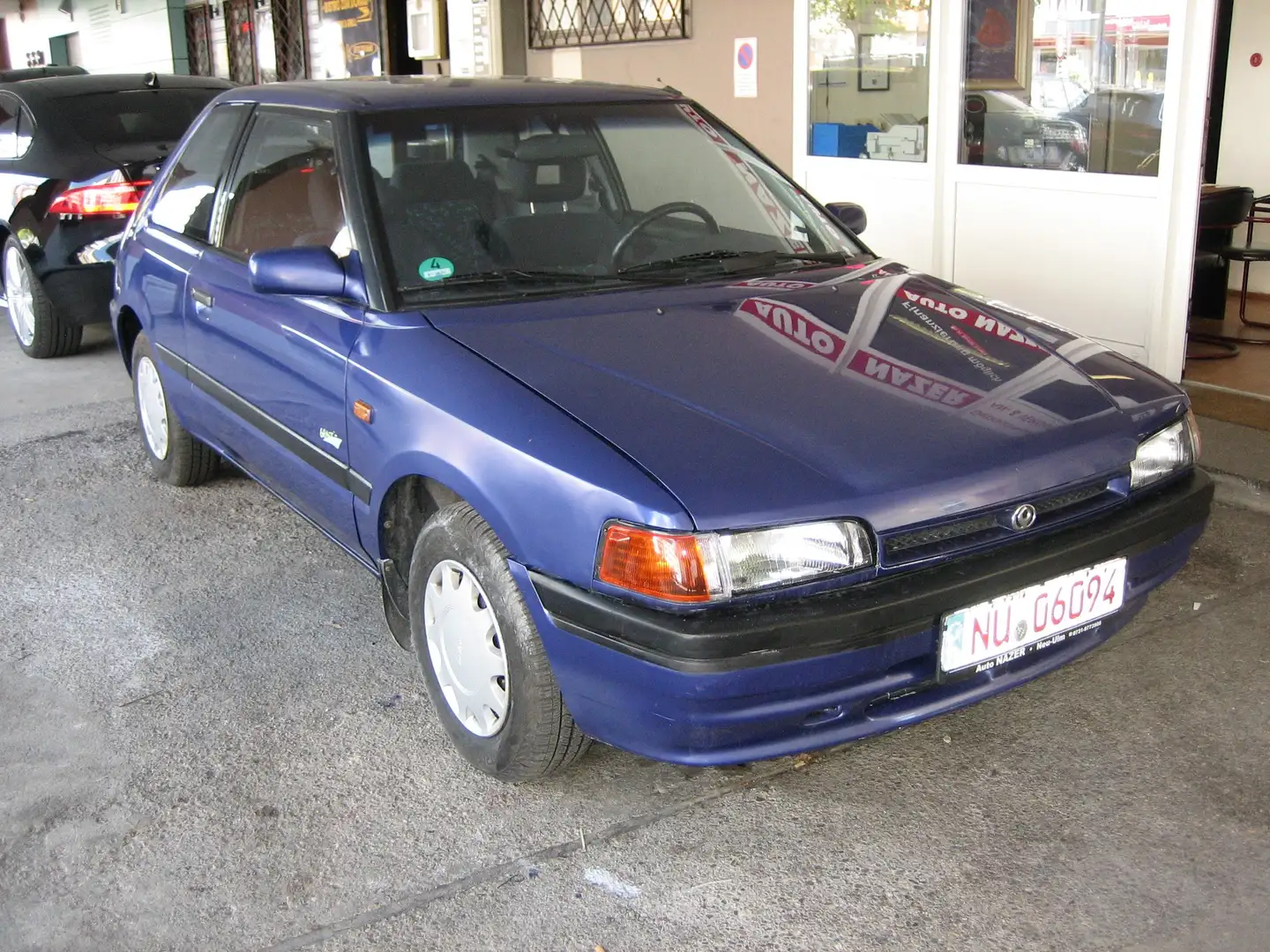 Mazda 323 Graffity Bleu - 1