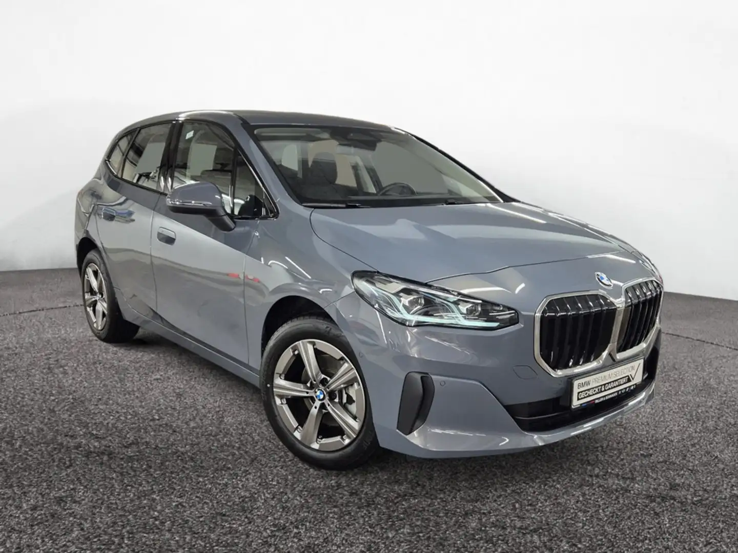 BMW 220 i Active Tourer AHK+LED+ACC+KAM+SHZG Grau - 2