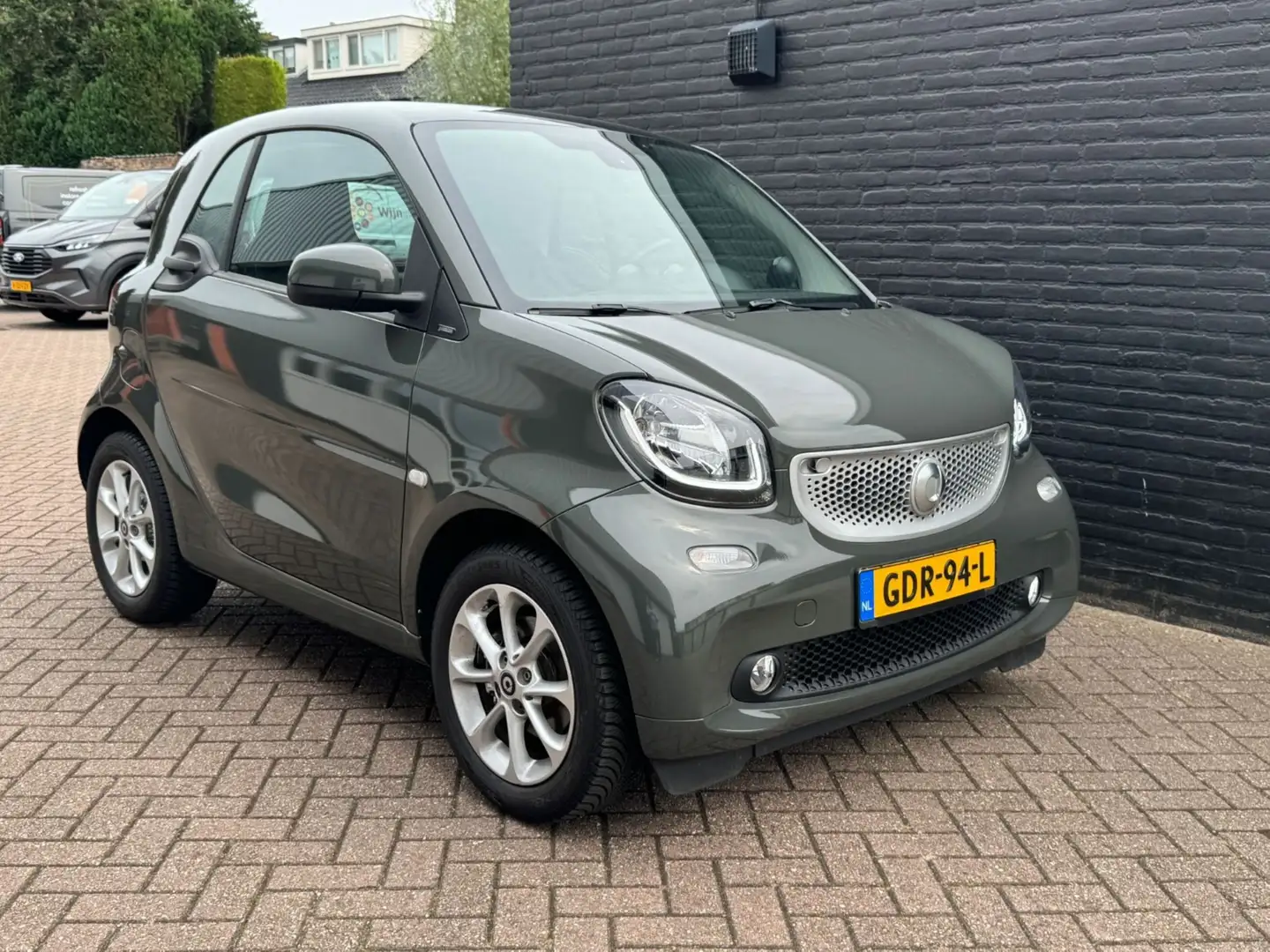 smart forTwo forTwo 1.0 Proxy Grijs - 1