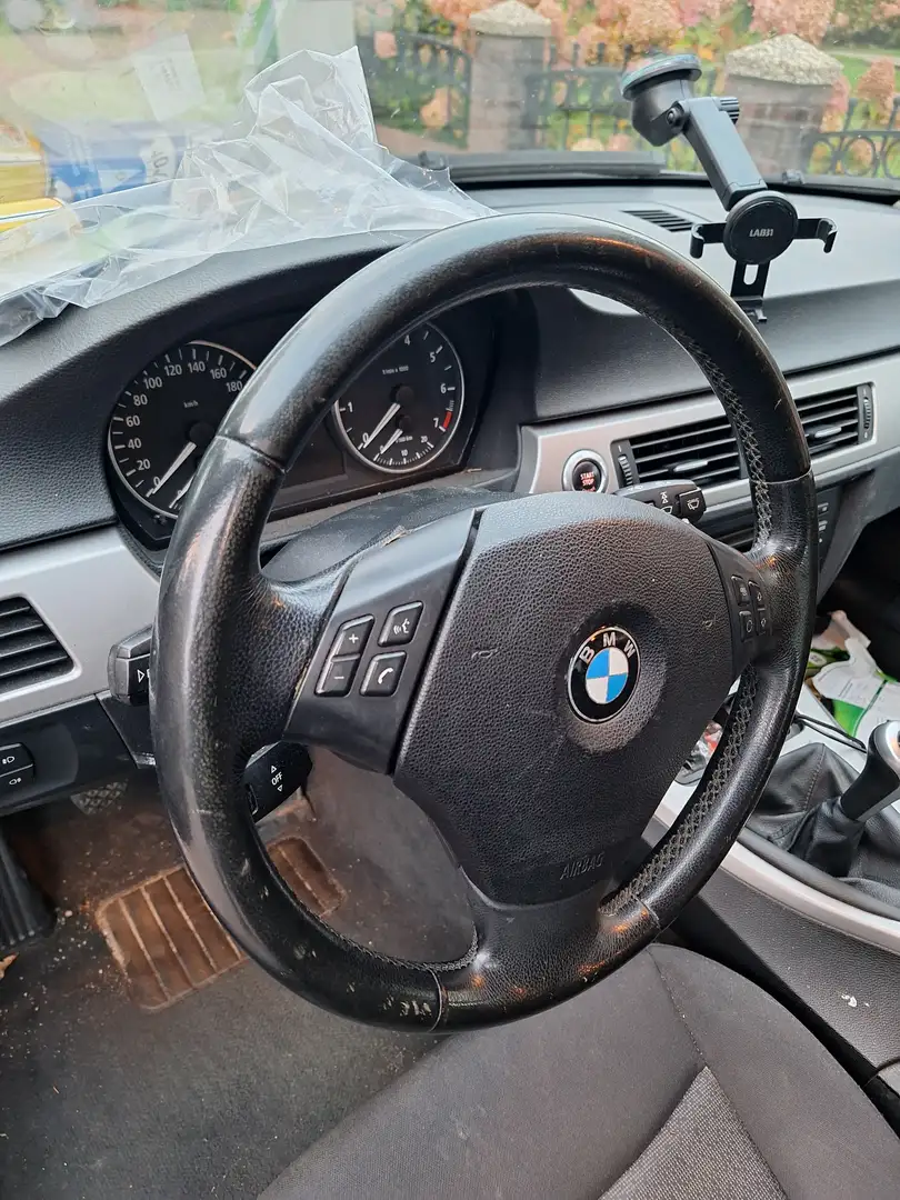 BMW 330 330 320i Серый - 1