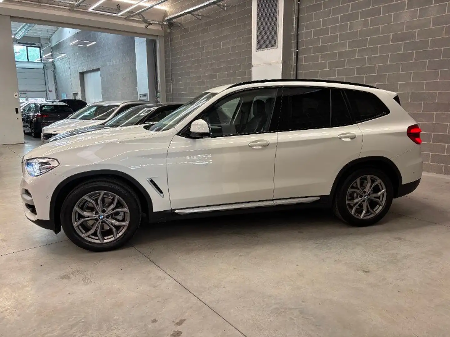 BMW X3 X3 xDrive20d xLine Bílá - 2