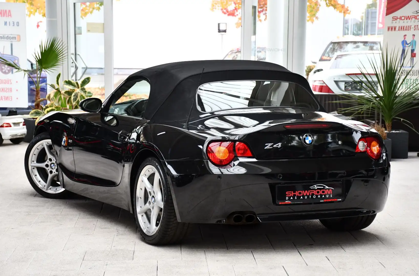 BMW Z4 Roadster 3.0i Schalter 51tkm DE-FZG Schwarz - 2