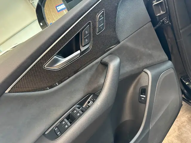 Audi SQ7 view 7