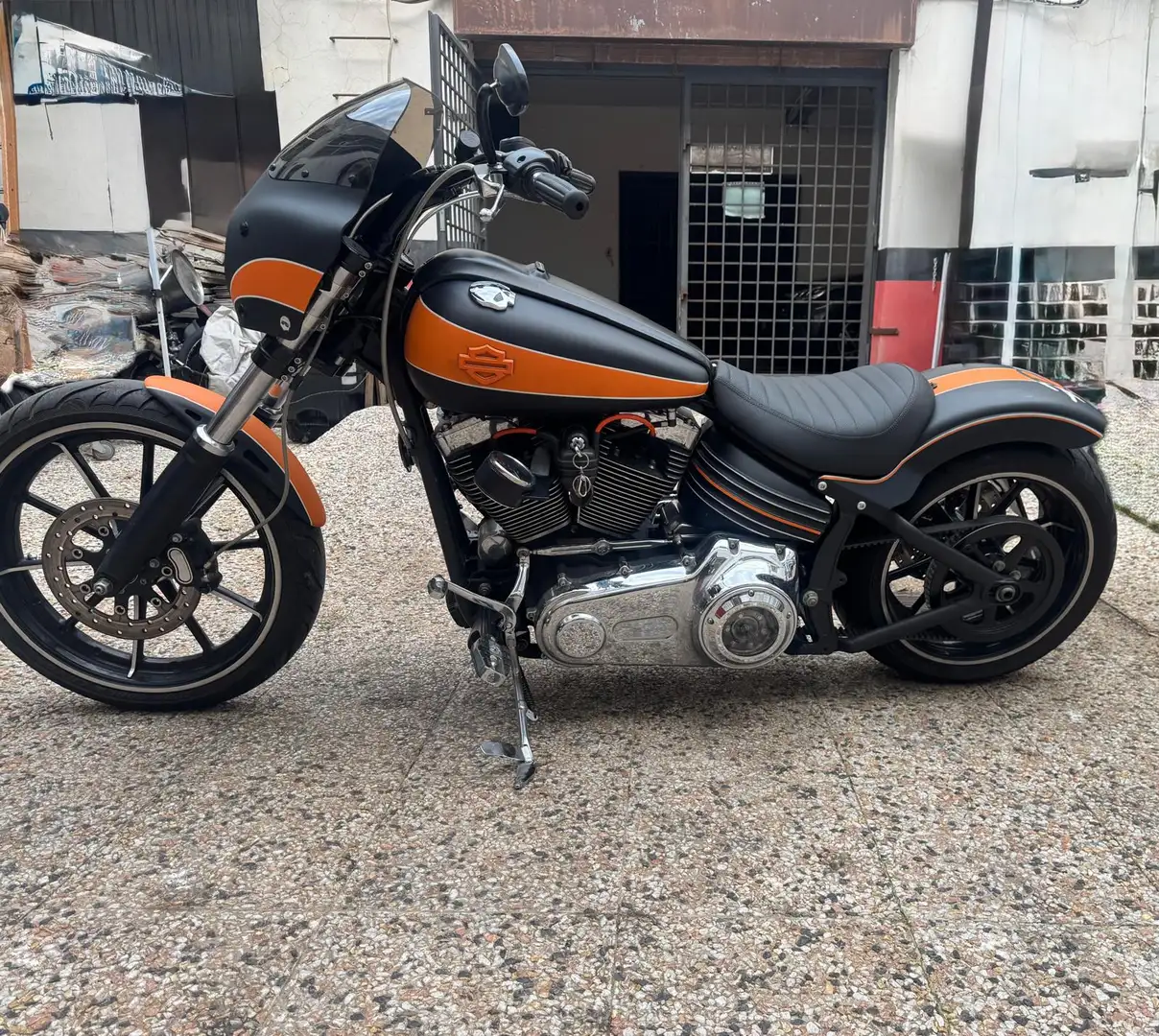 Harley-Davidson Rocker C Negro - 1