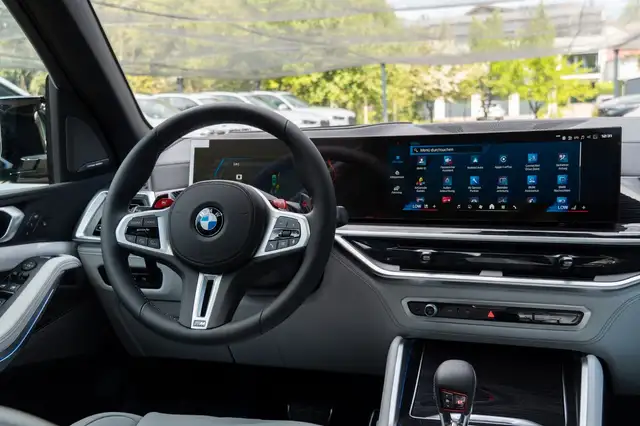 BMW X5 X5 M view 9