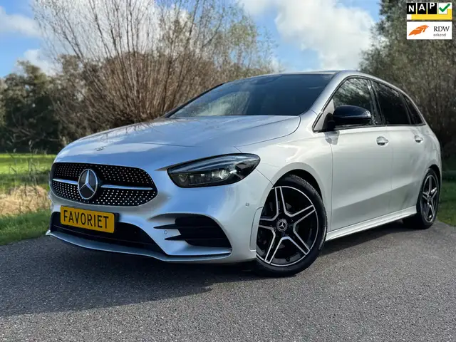 Mercedes-Benz B 200 Business Solution AMG / Automaat / Panorama dak /