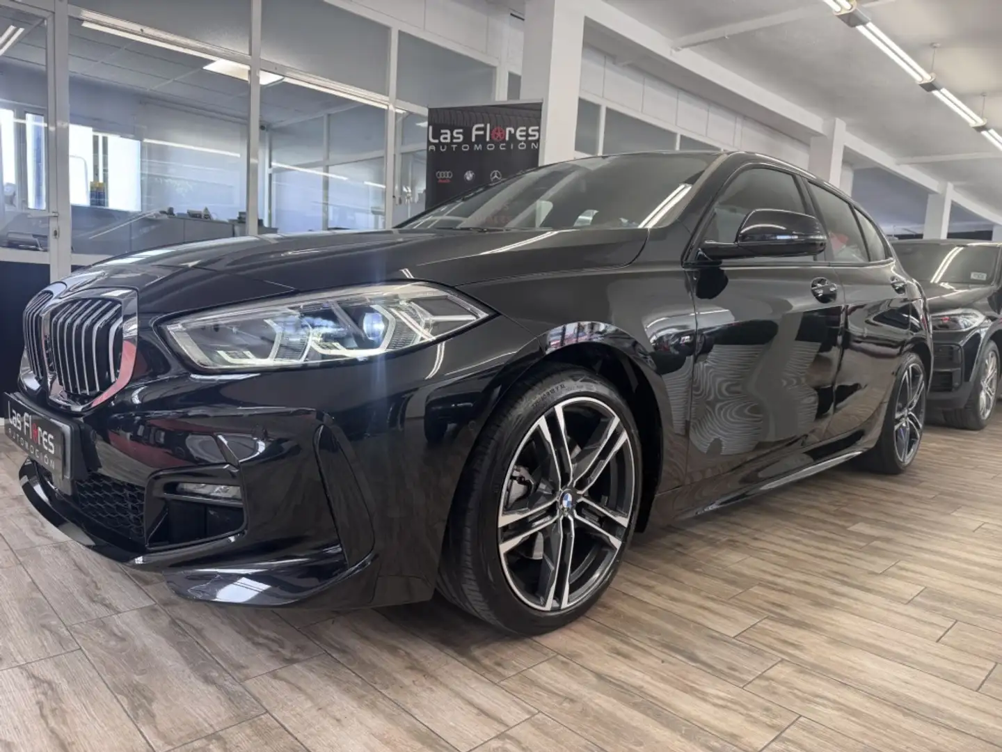 BMW 118 118dA M Sport Negro - 1