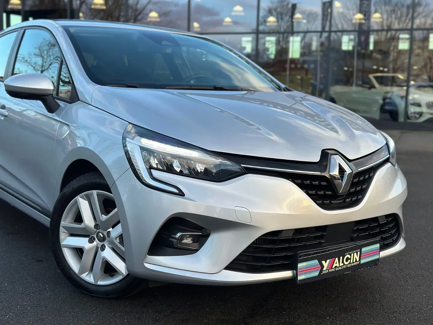 Renault Clio TCe 90 ZEN Edition 1.HA/NAVI/SHZ/KLIMA Grau - 2