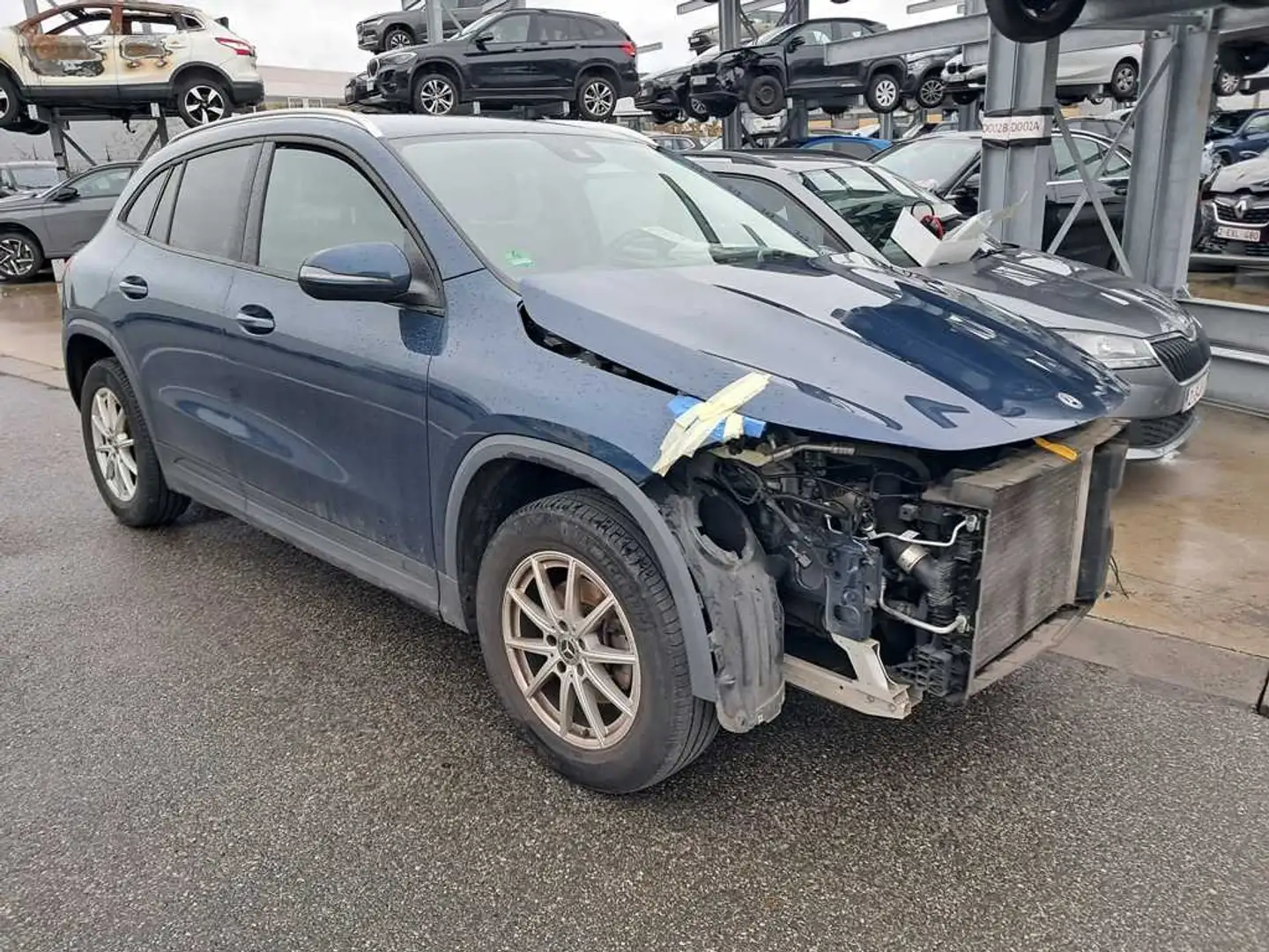 Mercedes-Benz GLA 180 1.3i Aut. / € 13.215 netto / Leder/ Navi / ... Blau - 1