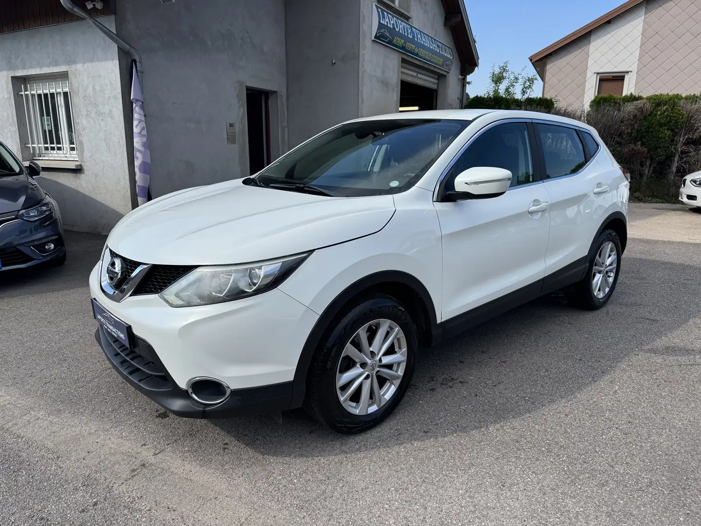 Nissan Qashqai 1.2L DIG-T 115CH ACENTA Blanc - 1