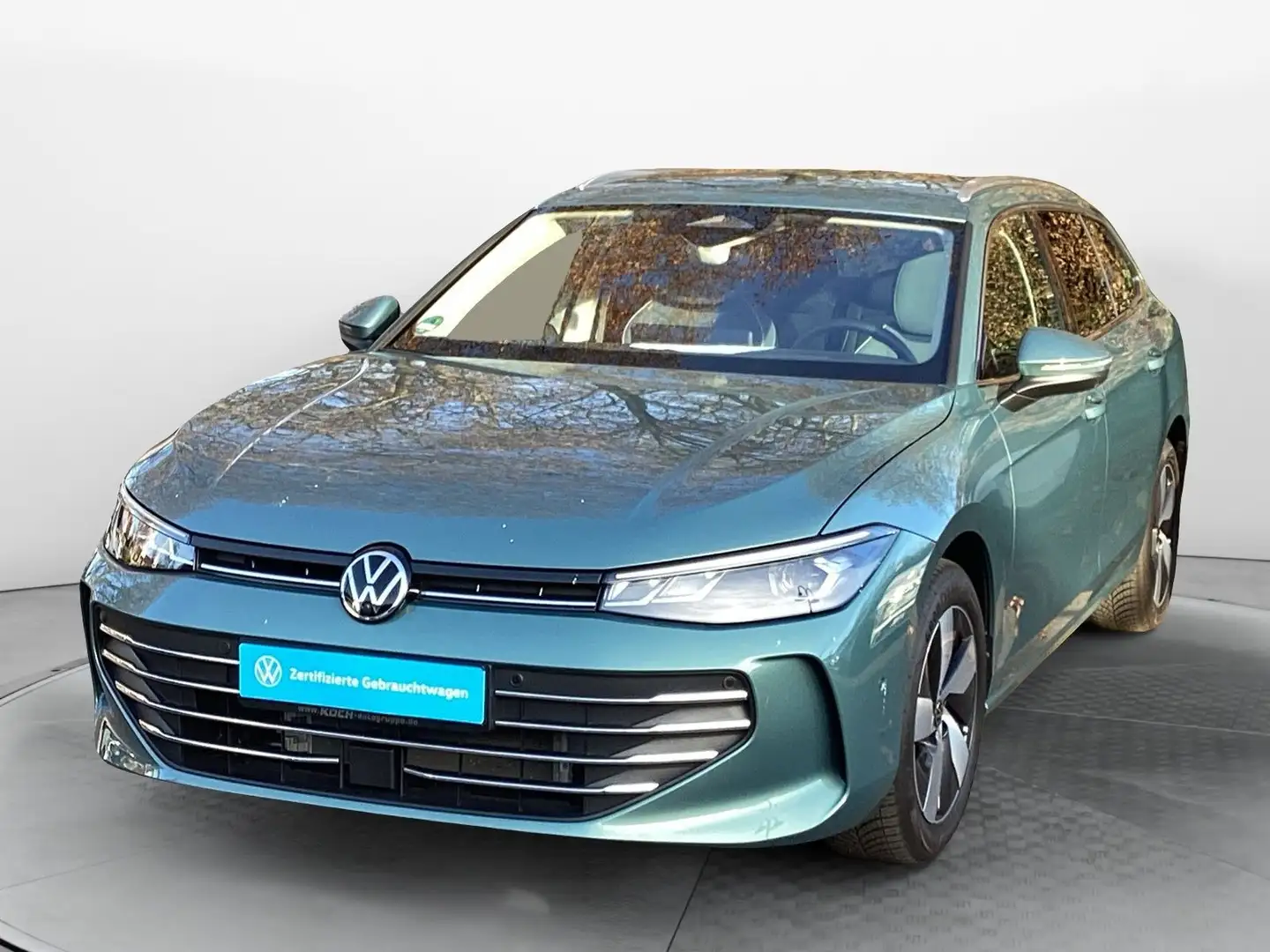 Volkswagen Passat Variant 1.5eTSI Business DSG LED Navi Grün - 2