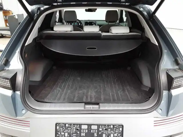 Hyundai Ioniq view 15