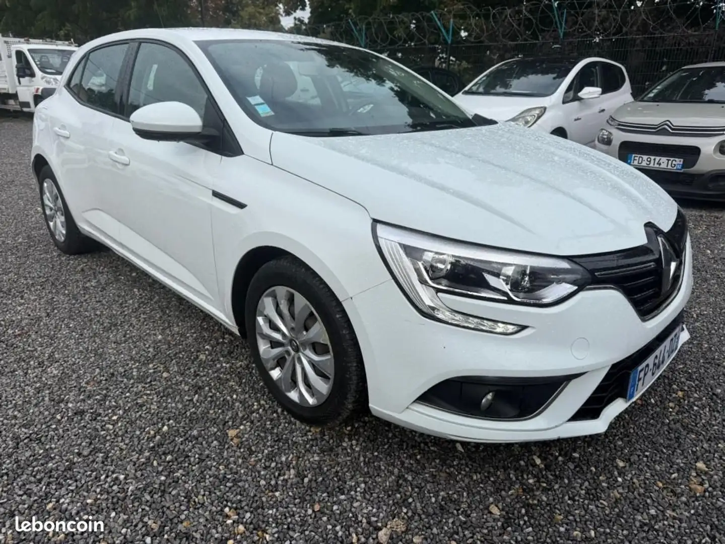 Renault Megane Mégane IV Berline 1.5 DCI 115 ENERGY 1 ERE MAIN ENTRETIEN COMPLET Weiß - 1