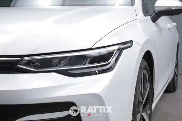 Volkswagen Golf view 3