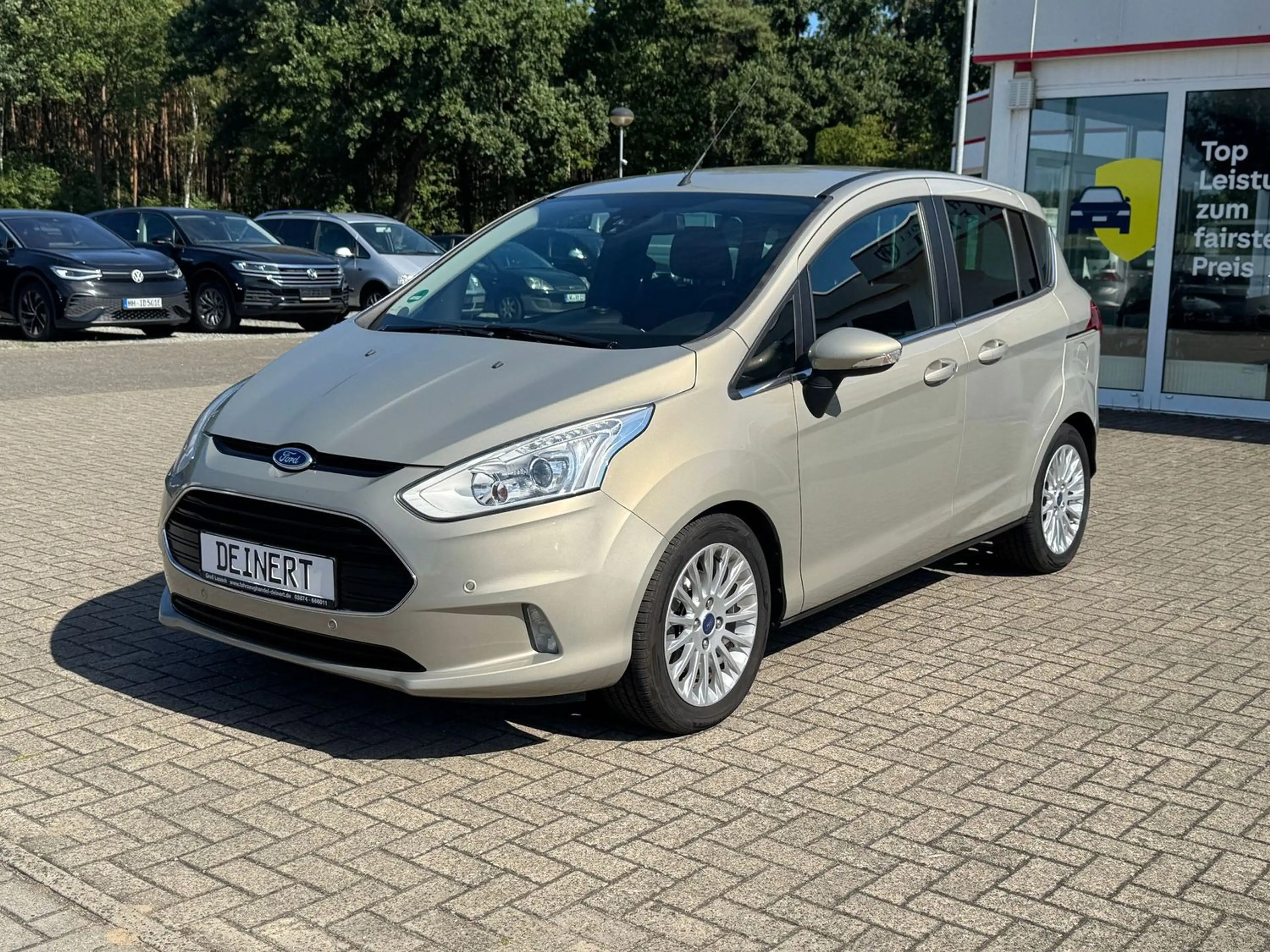 Ford B-Max mit AHK HU 06.28
