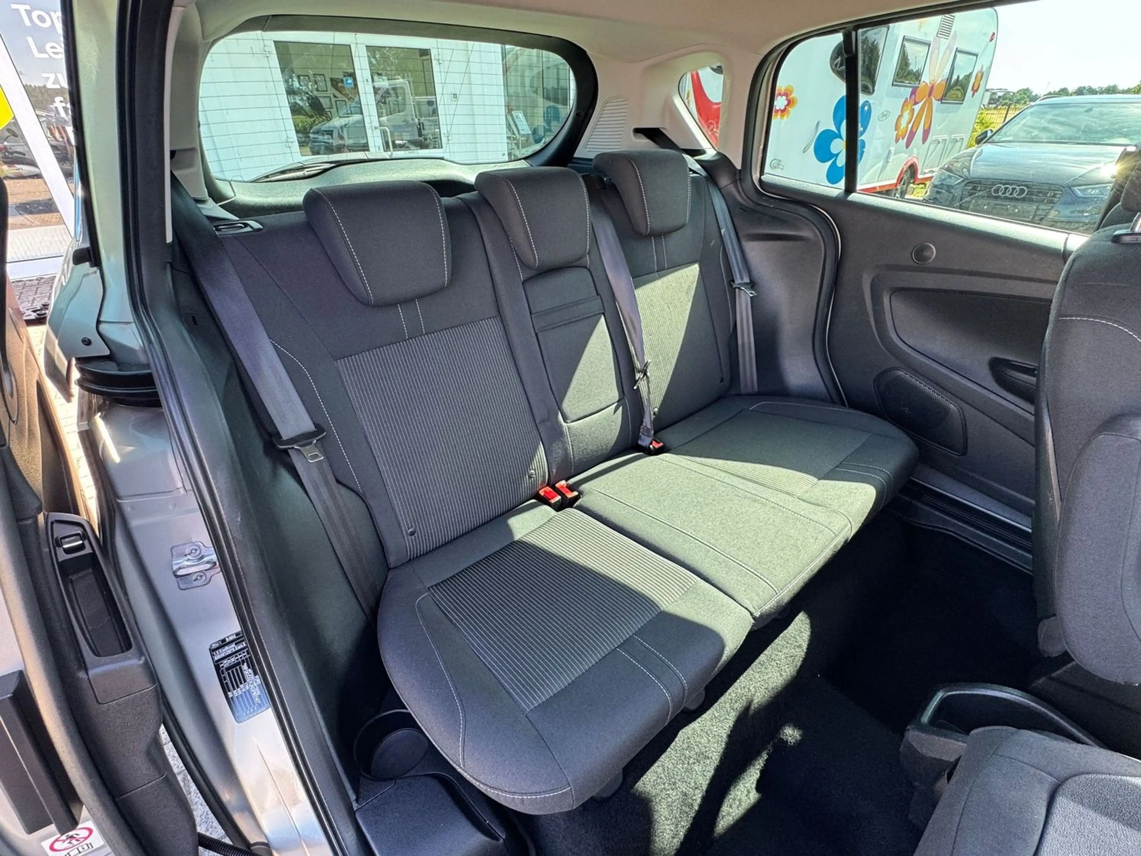 Ford B-Max mit AHK HU 06.28 — photo 12