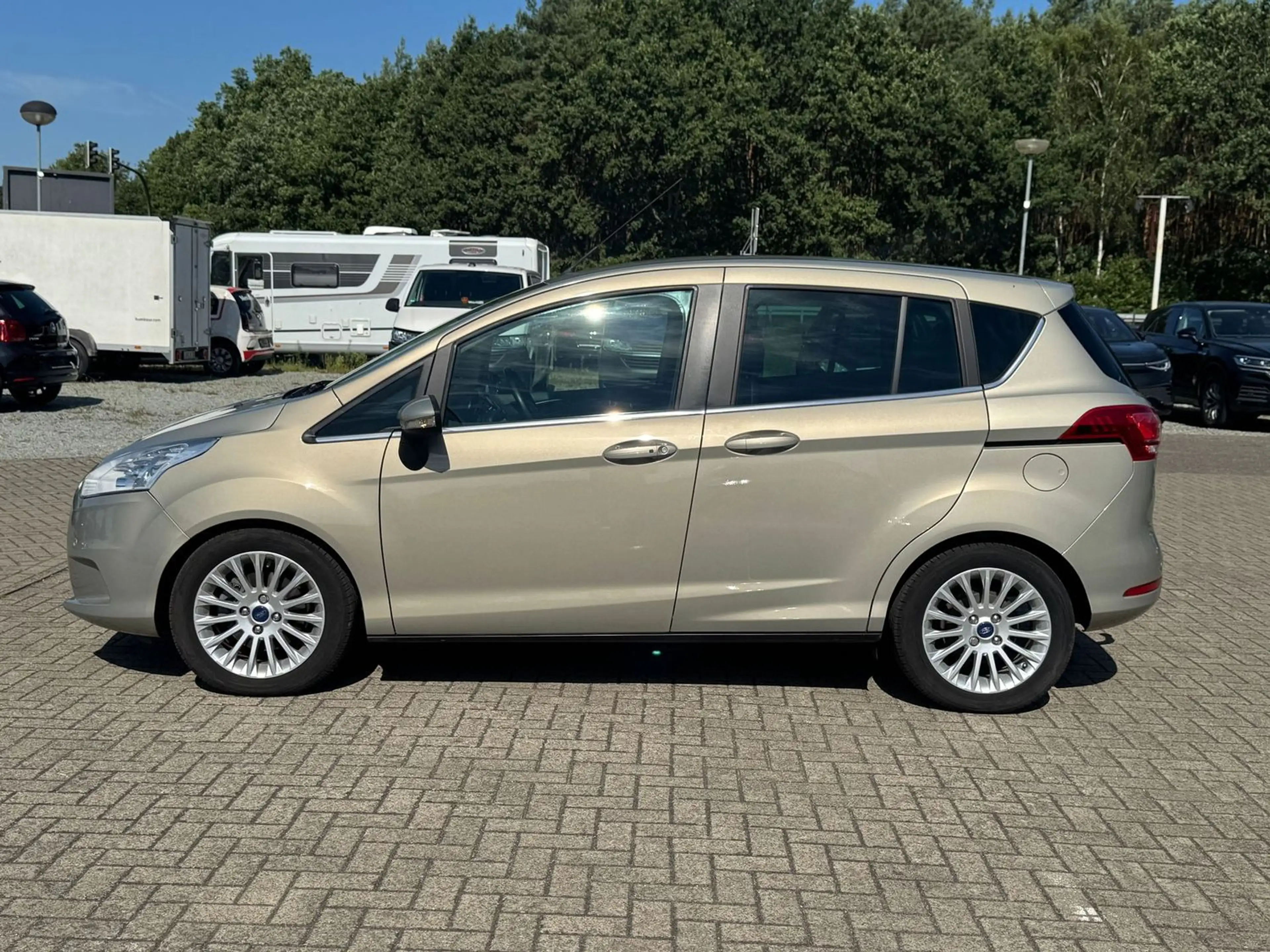 Ford B-Max mit AHK HU 06.28 — photo 2