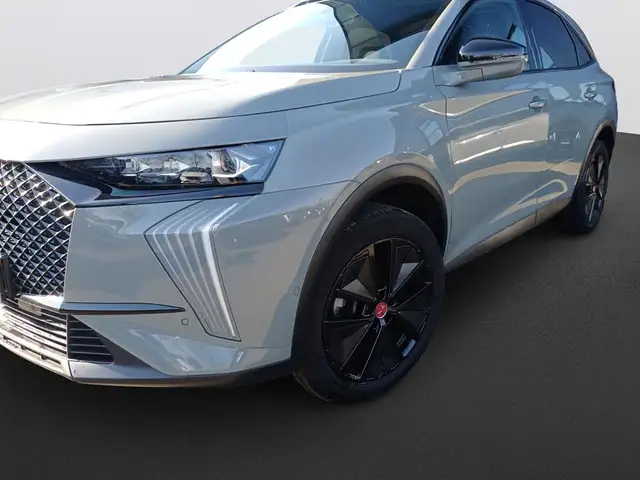 DS Automobiles DS 7 Crossback view 10