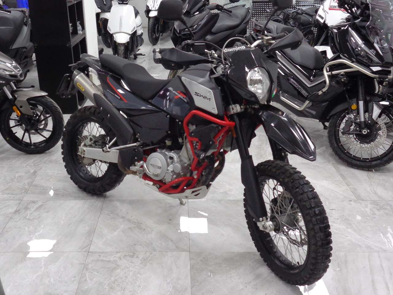 SWM Superdual SWM SUPERDUAL 600 T