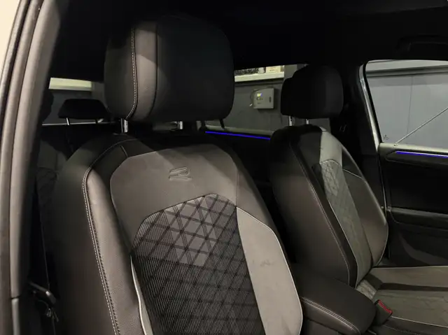 Volkswagen Tiguan Allspace view 13