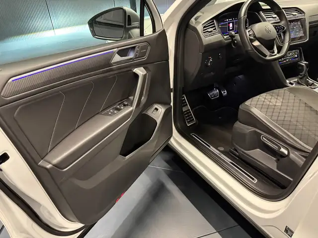 Volkswagen Tiguan Allspace view 27